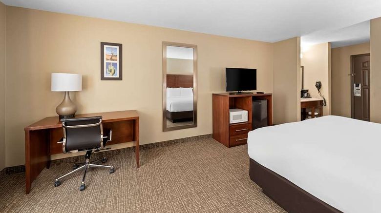 <b>MainStay Suites El Centro I-8 Room</b>. Images powered by <a href="https://iceportal.shijigroup.com/" title="IcePortal" target="_blank">IcePortal</a>.