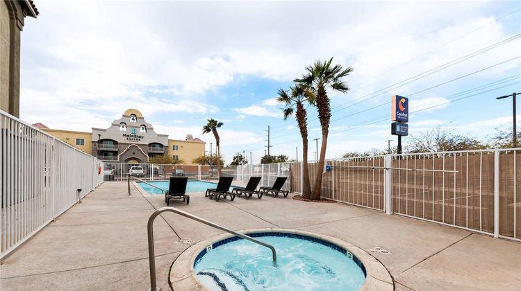 MainStay Suites El Centro I-8 Pool