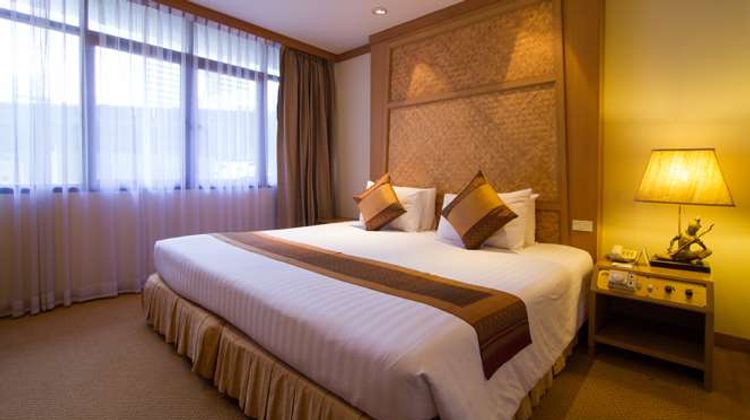 Tarntawan Place Apartments Suite
