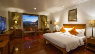The Imperial River House Resort