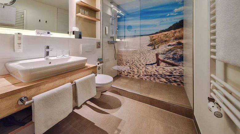 <b>Dorint Seehotel Binz-Therme Room</b>. Images powered by <a href="https://iceportal.shijigroup.com/" title="IcePortal" target="_blank">IcePortal</a>.