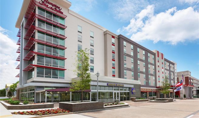 Hampton Inn & Suites Buckhead Place Exterior