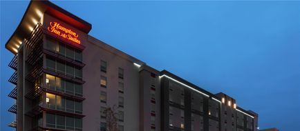 Hampton Inn & Suites Buckhead Place Exterior