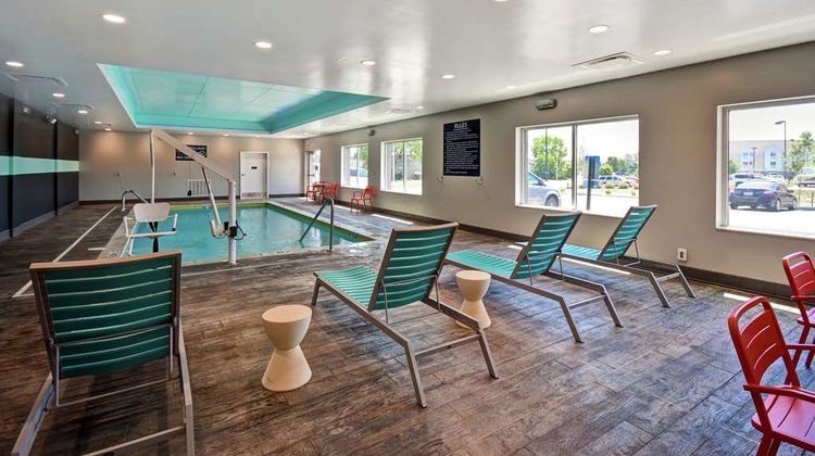 Tru by Hilton Fort Wayne Pool