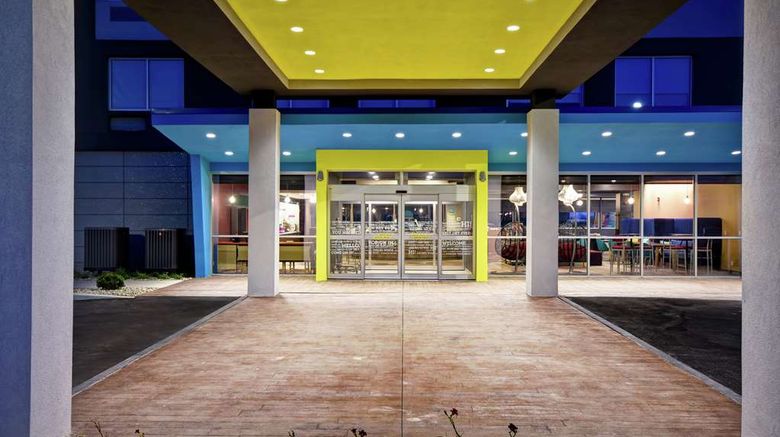 <b>Tru by Hilton Fort Wayne Exterior</b>. Images powered by <a href="https://iceportal.shijigroup.com/" title="IcePortal" target="_blank">IcePortal</a>.