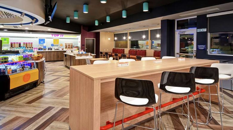 <b>Tru by Hilton Fort Wayne Lobby</b>. Images powered by <a href="https://iceportal.shijigroup.com/" title="IcePortal" target="_blank">IcePortal</a>.