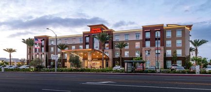 Hampton Inn & Suites Buena Park Exterior