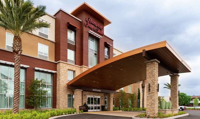 Hampton Inn & Suites Buena Park Exterior