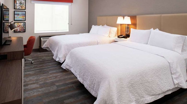 <b>Hampton Inn & Suites Buena Park Room</b>. Images powered by <a href="https://iceportal.shijigroup.com/" title="IcePortal" target="_blank">IcePortal</a>.