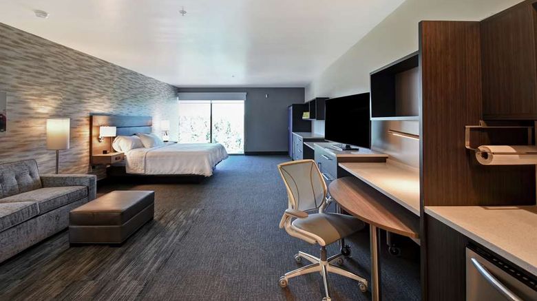 <b>Home2 Suites Los Angeles/Montebello Room</b>. Images powered by <a href="https://iceportal.shijigroup.com/" title="IcePortal" target="_blank">IcePortal</a>.