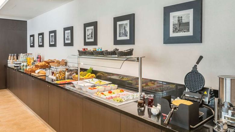 <b>Hilton Garden Inn Munich City West Restaurant</b>. Images powered by <a href="https://iceportal.shijigroup.com/" title="IcePortal" target="_blank">IcePortal</a>.