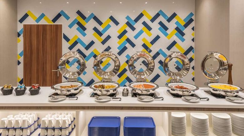 <b>Hampton by Hilton Munich City West Restaurant</b>. Images powered by <a href="https://iceportal.shijigroup.com/" title="IcePortal" target="_blank">IcePortal</a>.
