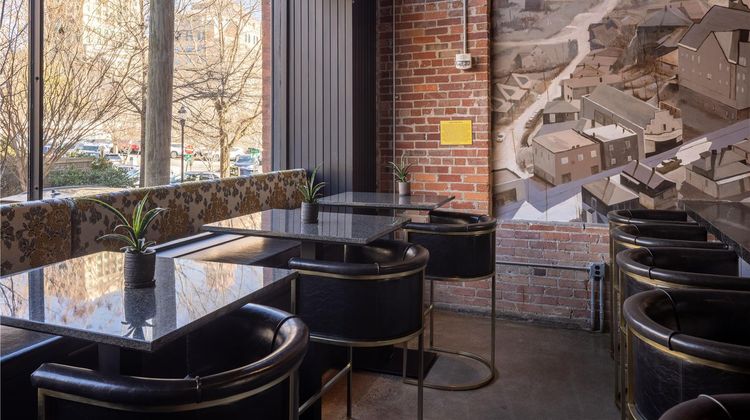 Foundry Hotel Asheville, Curio Coll Restaurant