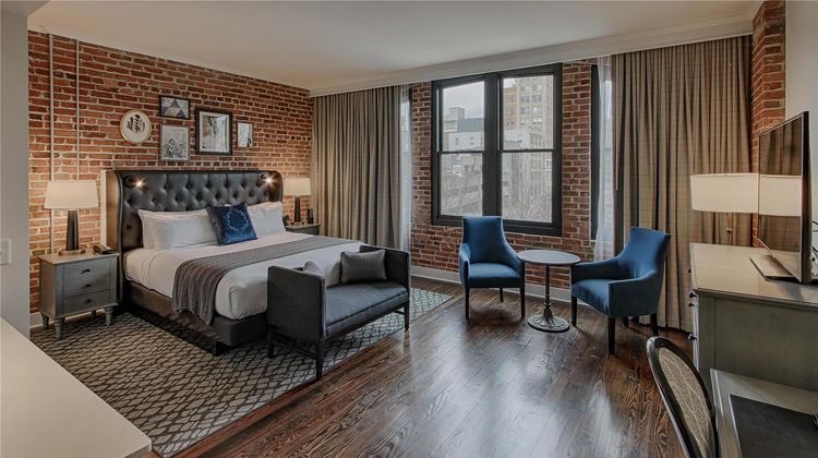 Foundry Hotel Asheville, Curio Coll Room