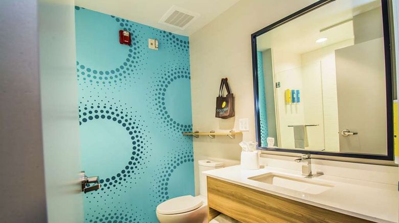 <b>Tru by Hilton Bowling Green Room</b>. Images powered by <a href="https://iceportal.shijigroup.com/" title="IcePortal" target="_blank">IcePortal</a>.