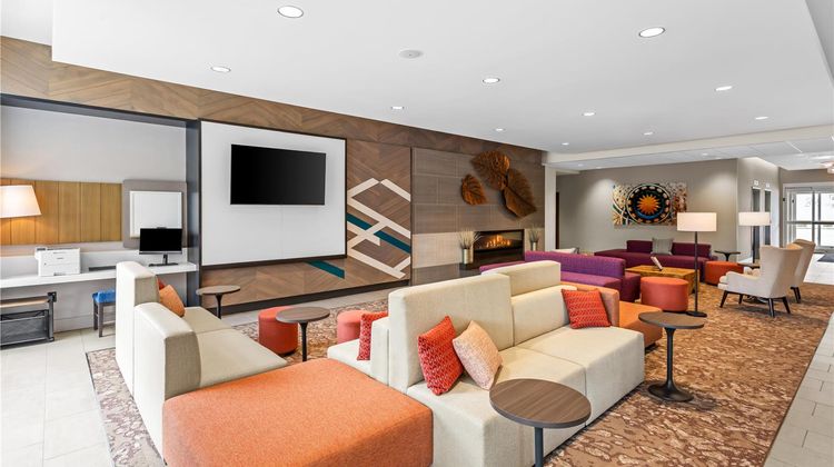 Hilton Garden Inn Corning Downtown Lobby