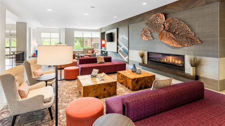 Hilton Garden Inn Corning Downtown Lobby