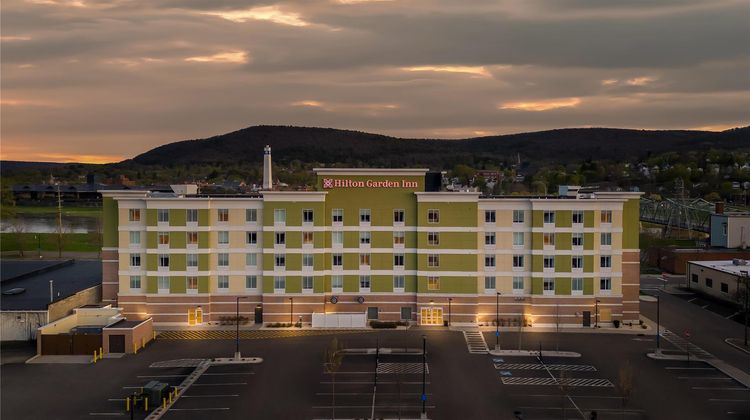Hilton Garden Inn Corning Downtown Exterior