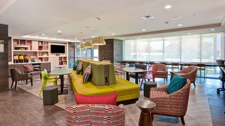 <b>Home2 Suites by Hilton Hot Springs Lobby</b>. Images powered by <a href="https://iceportal.shijigroup.com/" title="IcePortal" target="_blank">IcePortal</a>.