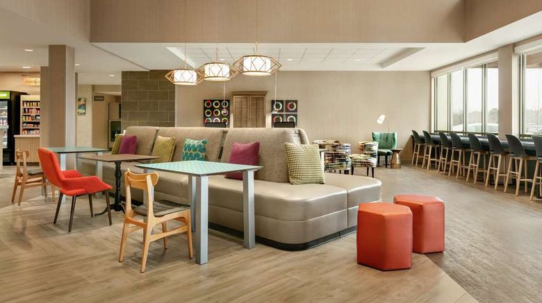 <b>Home2 Suites Chantilly Dulles Airport Lobby</b>. Images powered by <a href="https://iceportal.shijigroup.com/" title="IcePortal" target="_blank">IcePortal</a>.