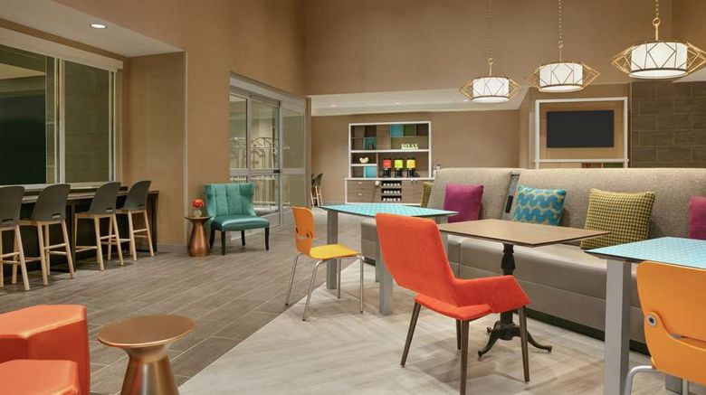 <b>Home2 Suites Chantilly Dulles Airport Lobby</b>. Images powered by <a href="https://iceportal.shijigroup.com/" title="IcePortal" target="_blank">IcePortal</a>.