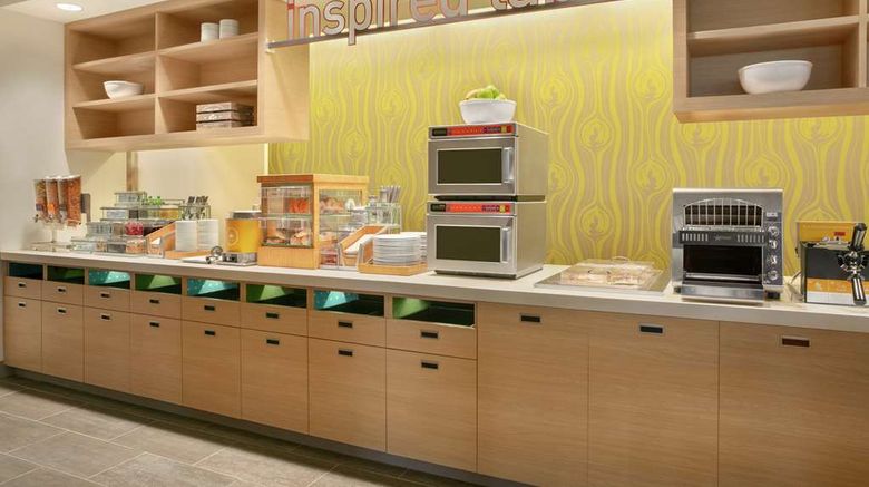 <b>Home2 Suites Chantilly Dulles Airport Restaurant</b>. Images powered by <a href="https://iceportal.shijigroup.com/" title="IcePortal" target="_blank">IcePortal</a>.