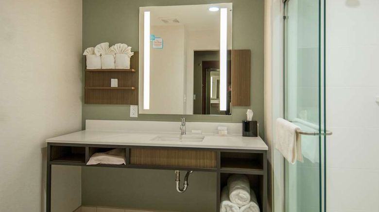<b>Hilton Garden Inn Jackson/Clinton Room</b>. Images powered by <a href="https://iceportal.shijigroup.com/" title="IcePortal" target="_blank">IcePortal</a>.