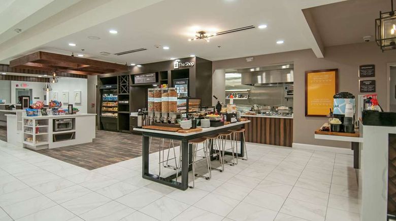 <b>Hilton Garden Inn Jackson/Clinton Restaurant</b>. Images powered by <a href="https://iceportal.shijigroup.com/" title="IcePortal" target="_blank">IcePortal</a>.