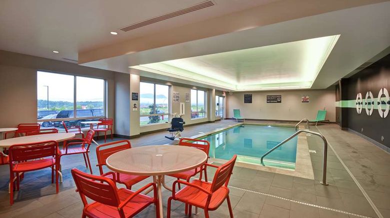 <b>Tru by Hilton Pigeon Forge Pool</b>. Images powered by <a href="https://iceportal.shijigroup.com/" title="IcePortal" target="_blank">IcePortal</a>.
