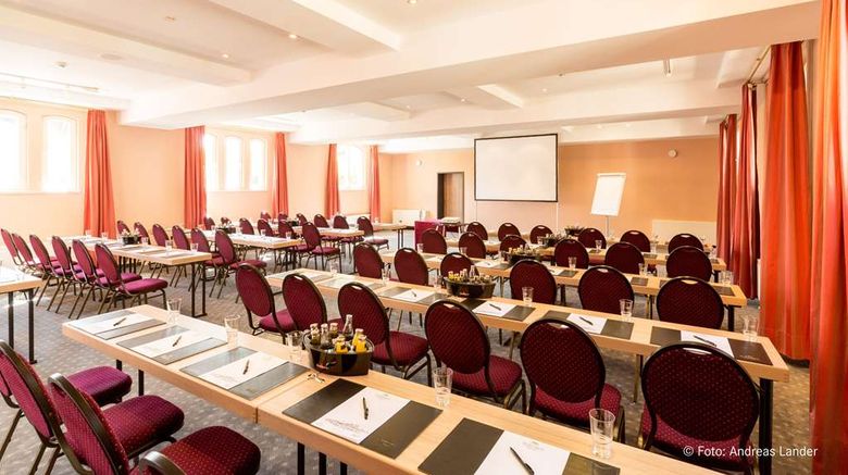 <b>Dorint Herrenkrug Parkhotel Meeting</b>. Images powered by <a href="https://iceportal.shijigroup.com/" title="IcePortal" target="_blank">IcePortal</a>.