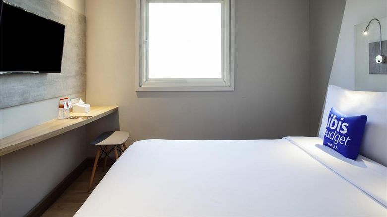 <b>Ibis Budget Surabaya Diponegoro Room</b>. Images powered by <a href="https://iceportal.shijigroup.com/" title="IcePortal" target="_blank">IcePortal</a>.