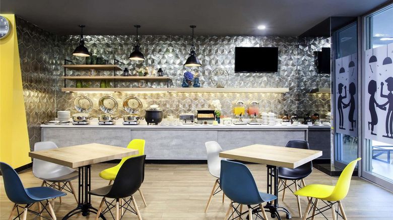 <b>Ibis Budget Surabaya Diponegoro Restaurant</b>. Images powered by <a href="https://iceportal.shijigroup.com/" title="IcePortal" target="_blank">IcePortal</a>.