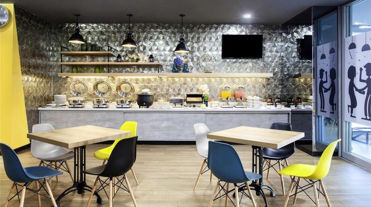 Ibis Budget Surabaya Diponegoro Restaurant