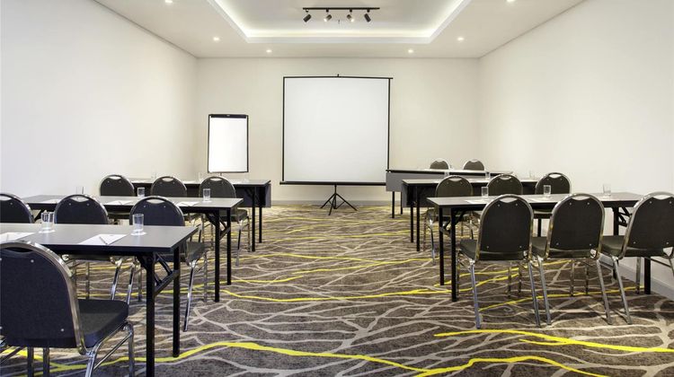 Ibis Budget Surabaya Diponegoro Meeting
