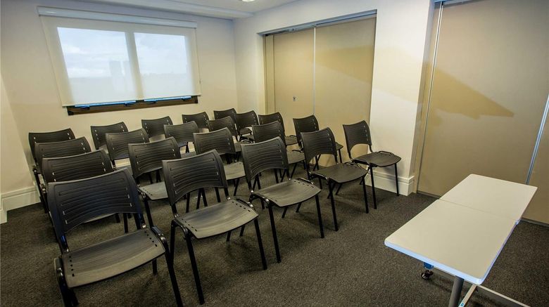 <b>Ibis Styles Parauapebas Meeting</b>. Images powered by <a href="https://iceportal.shijigroup.com/" title="IcePortal" target="_blank">IcePortal</a>.