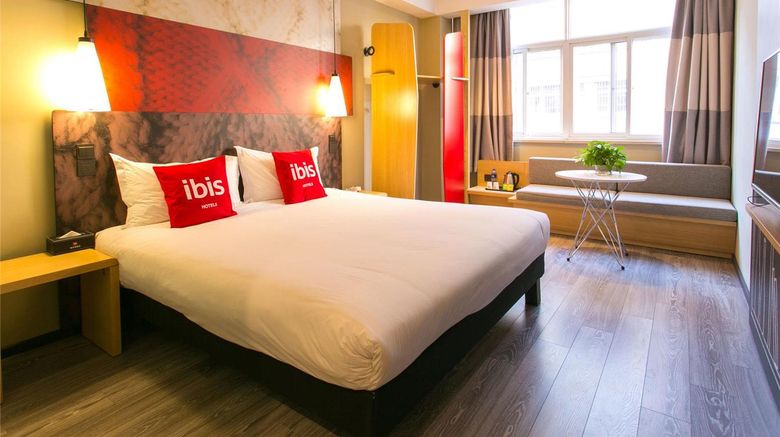 <b>Ibis Xi'an Lintong Huaqing Hot Hotel Room</b>. Images powered by <a href="https://iceportal.shijigroup.com/" title="IcePortal" target="_blank">IcePortal</a>.