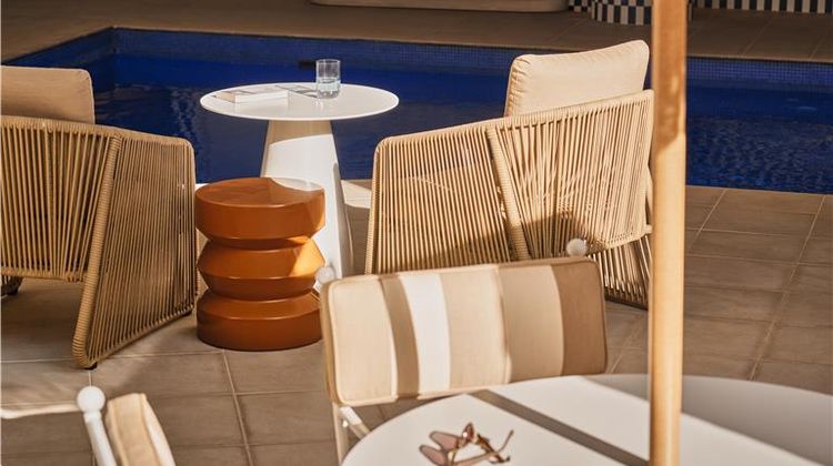 Adina Apartment Hotel Darling Harbour Pool