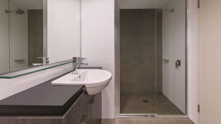 Adina Apartment Hotel Sydney Airport Room