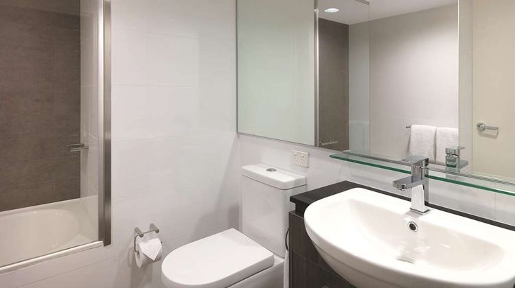 Adina Apartment Hotel Sydney Airport Room