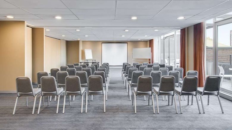 <b>Adina Apartment Hotel Wollongong Meeting</b>. Images powered by <a href="https://iceportal.shijigroup.com/" title="IcePortal" target="_blank">IcePortal</a>.