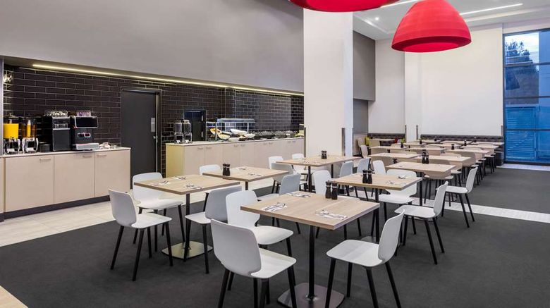 <b>Travelodge Sydney Airport Restaurant</b>. Images powered by <a href="https://iceportal.shijigroup.com/" title="IcePortal" target="_blank">IcePortal</a>.