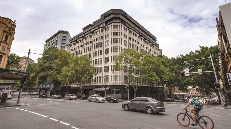 Vibe Hotel Sydney Exterior