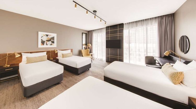 Vibe Hotel Sydney Room