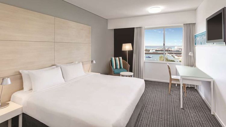 Vibe Hotel Darwin Waterfront Room