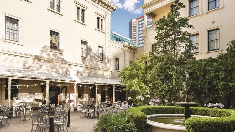 Adina Apartment Hotel Adelaide Treasury Exterior