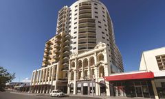 Adina Apartment Hotel Barrack Plaza