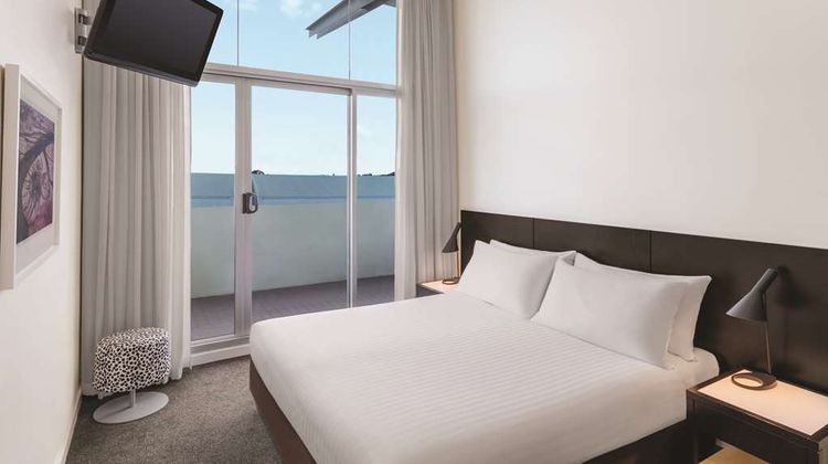 Adina Apartment Hotel Perth Room