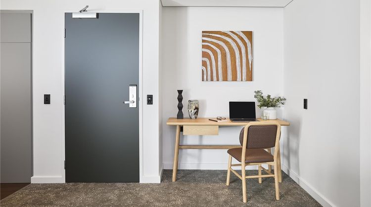 Adina Apartment Hotel Perth Suite