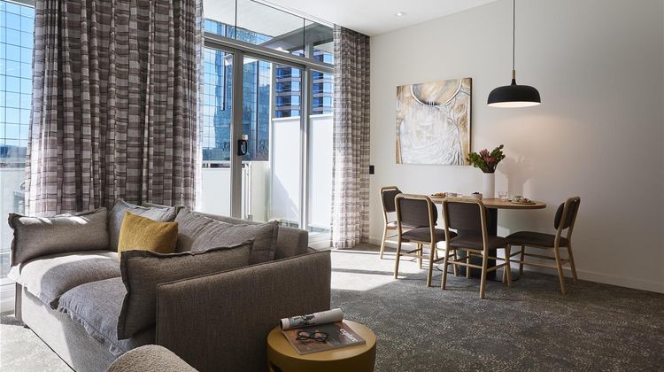 Adina Apartment Hotel Perth Suite