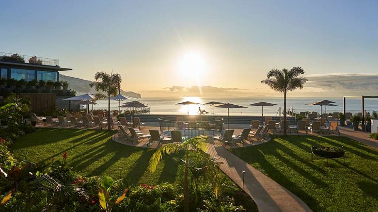 <b>Les Suites at the Cliff Bay Exterior</b>. Images powered by <a href="https://iceportal.shijigroup.com/" title="IcePortal" target="_blank">IcePortal</a>.